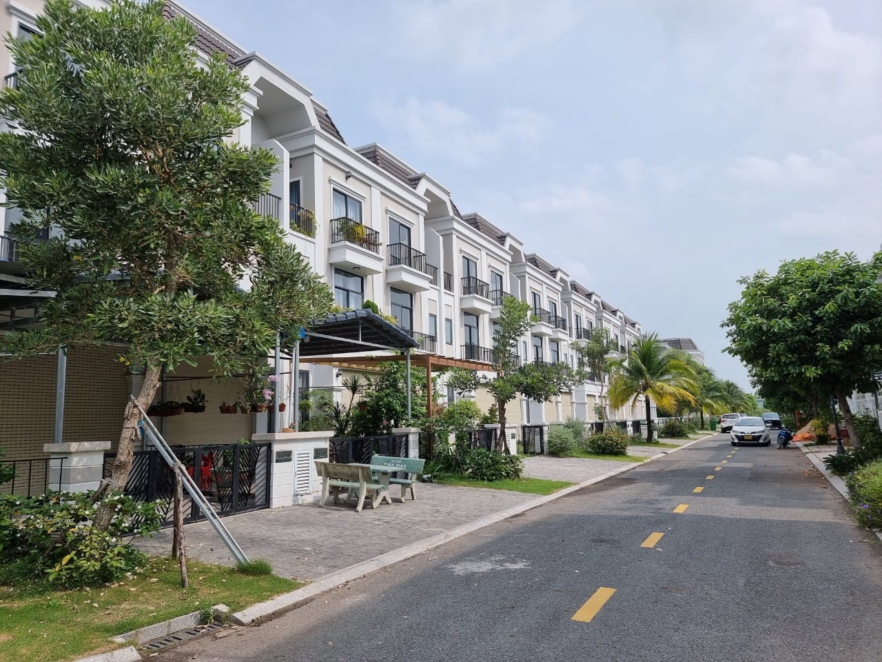 Nhà phố Đức Hòa